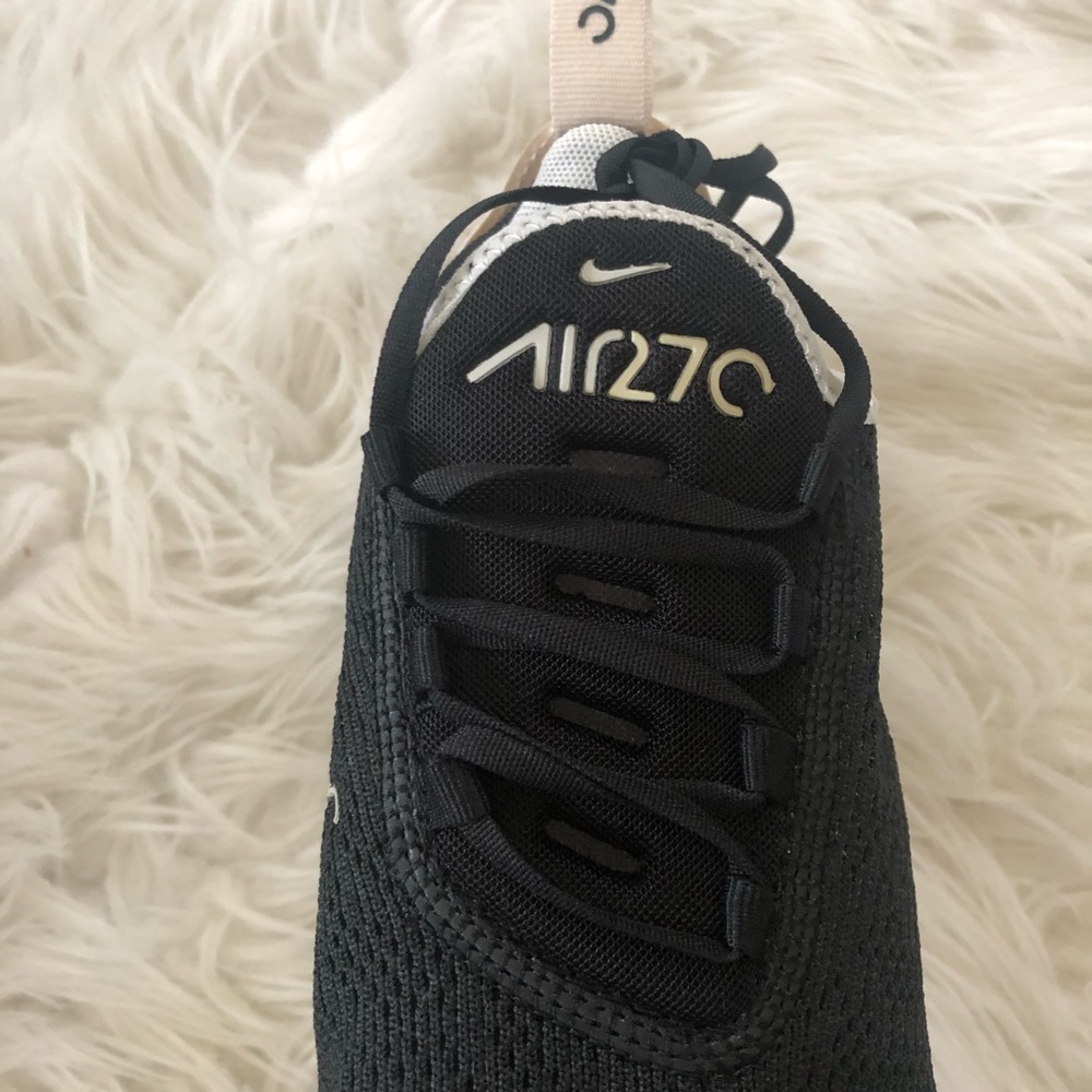 ✔️ NIB✔️ NIKE black/bone Air Max 270 ~ various sz - Picture 6 of 8